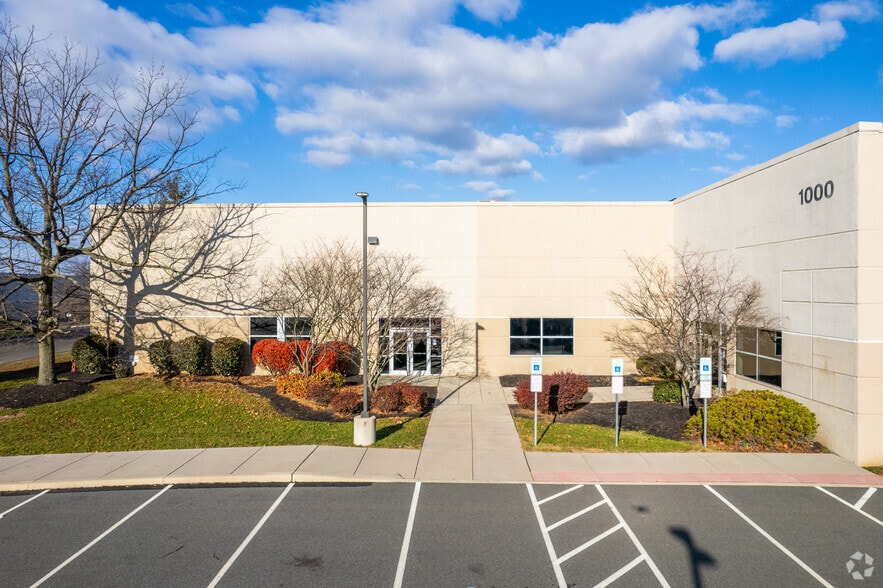 1000 Forge Ave, Norristown, PA for lease - Building Photo - Image 3 of 7