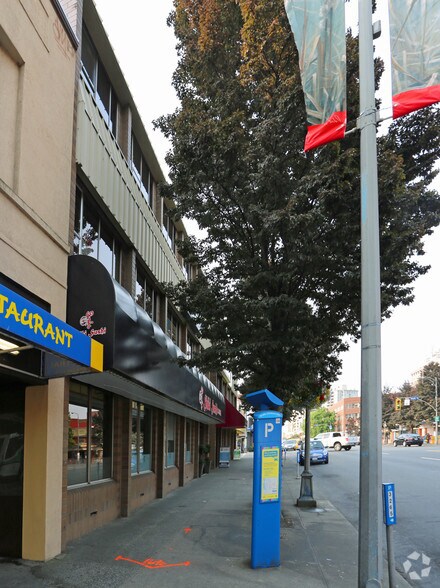 1111-1113 Blanshard St, Victoria, BC à louer - Photo du bâtiment - Image 3 de 4