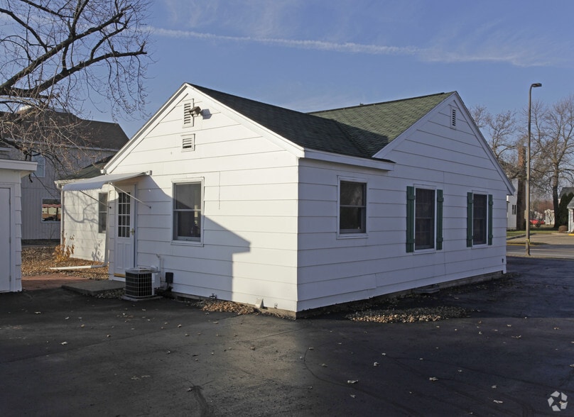 550 S Knowles Ave, New Richmond, WI for lease - Building Photo - Image 2 of 4