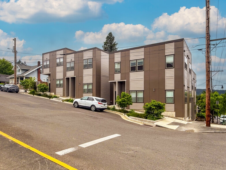 621 Harrison St, Oregon City, OR for sale - Building Photo - Image 1 of 6