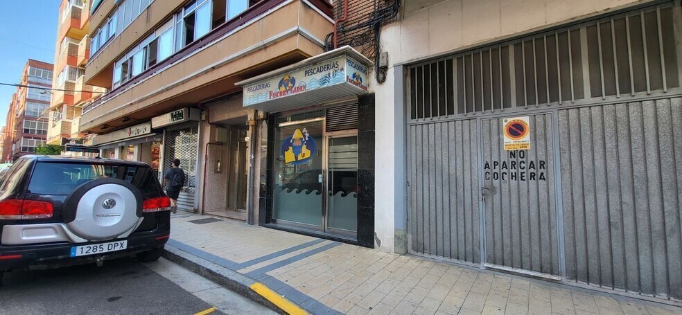Calle de Joaquín María Jalón, 15, Valladolid, Valladolid à louer - Photo du bâtiment - Image 2 de 20