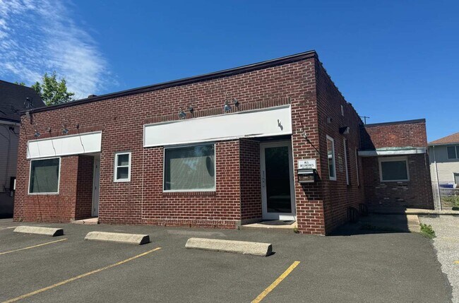 Plus de détails pour 2 Weston St, Wilbraham, MA - Commerce de détail à vendre