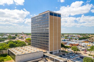 Plus de détails pour 400 S Zang Blvd, Dallas, TX - Bureau, Commerce de détail à louer