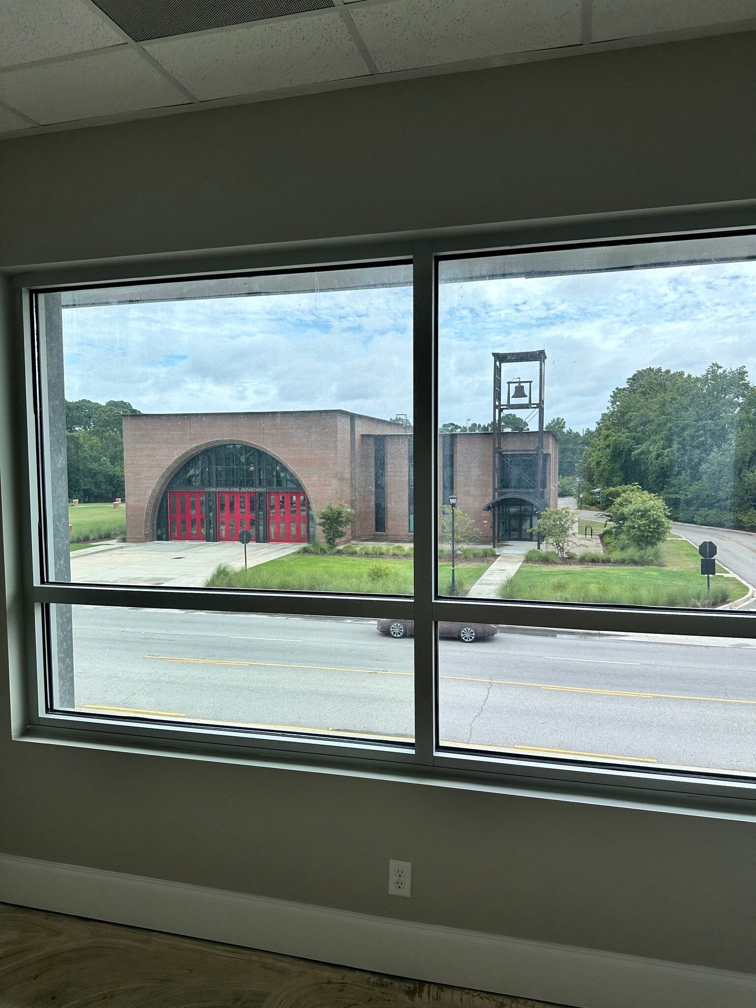 1904 Savannah Hwy, Charleston, SC for lease Interior Photo- Image 1 of 13