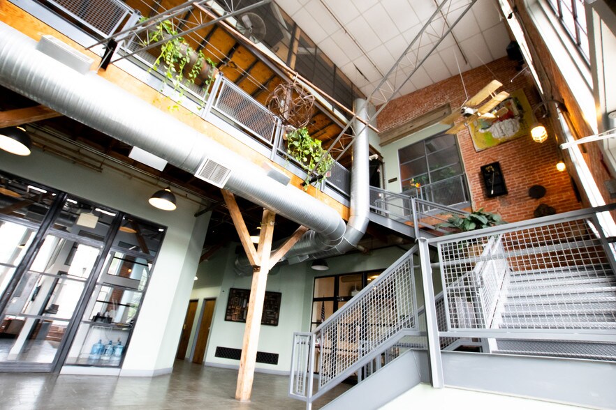 241 E 4th St, Frederick, MD à vendre - Photo intérieure - Image 2 de 10