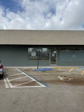 2900 W Hallandale Beach Blvd, Hallandale, FL for lease Interior Photo- Image 1 of 12