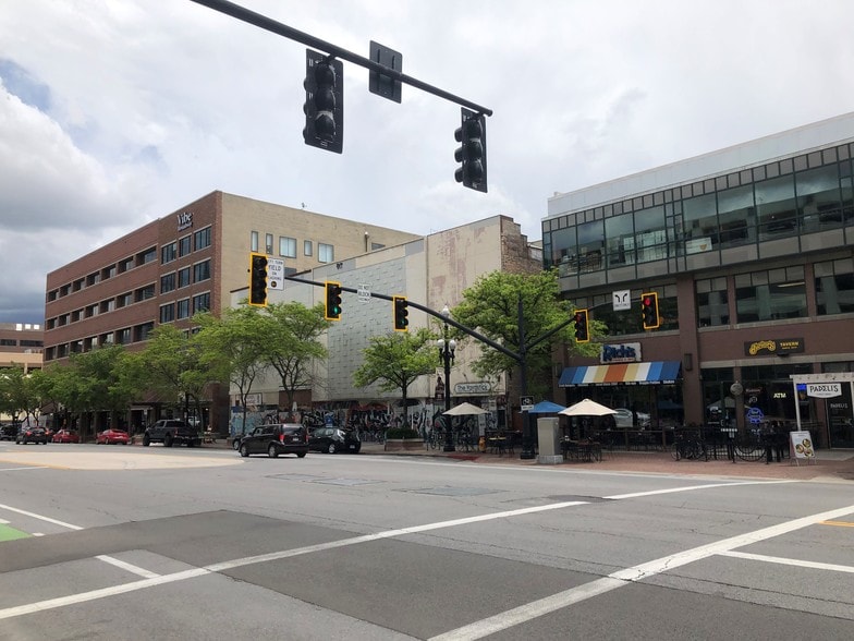 40-52 E 300 S, Salt Lake City, UT for lease - Primary Photo - Image 1 of 12