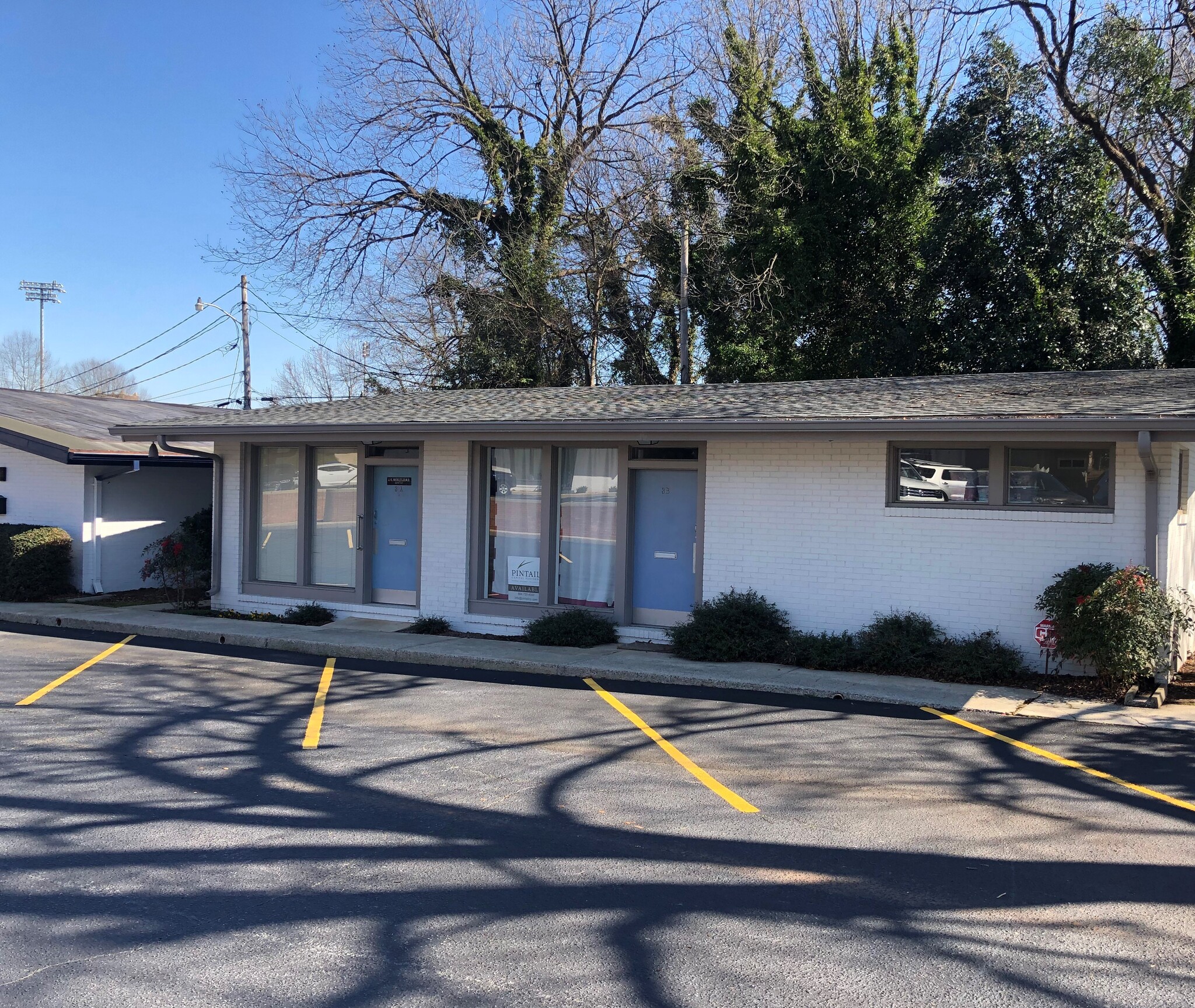 413 Vardry St, Greenville, SC for lease Building Photo- Image 1 of 8