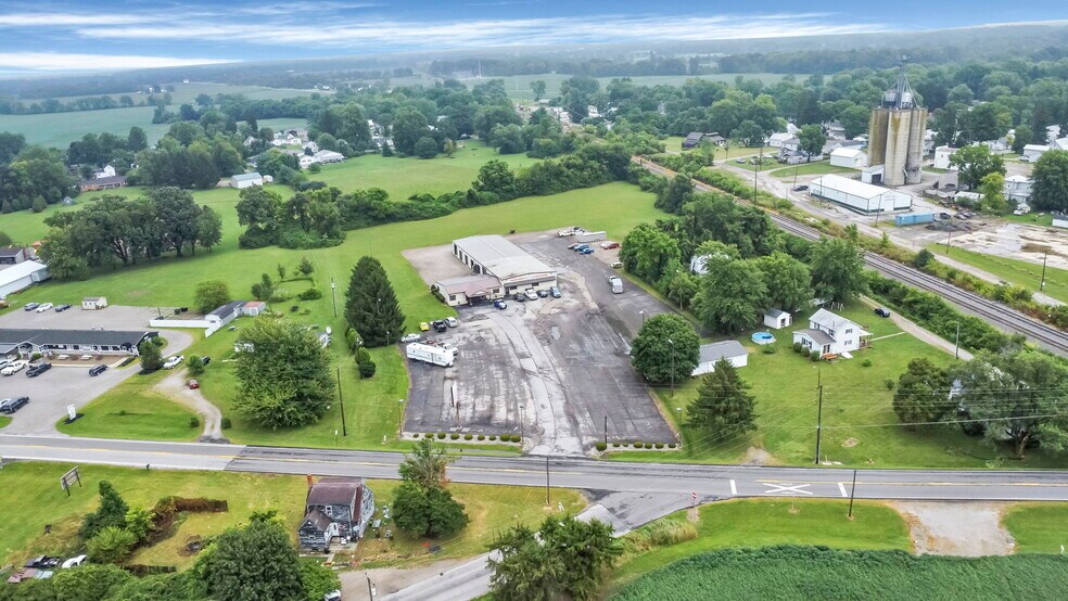 544 W High St, Edison, OH à vendre - Photo du bâtiment - Image 2 de 51