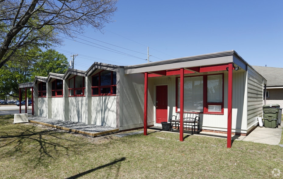 1609 Owen Dr, Fayetteville, NC for sale - Building Photo - Image 2 of 5