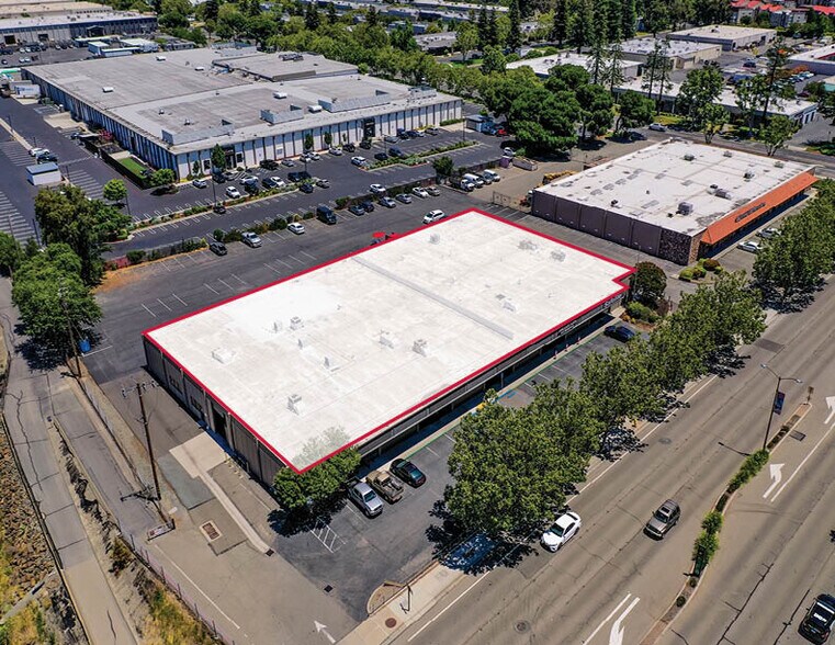 6841-6869 Dublin Blvd, Dublin, CA à louer - Photo du bâtiment - Image 2 de 6