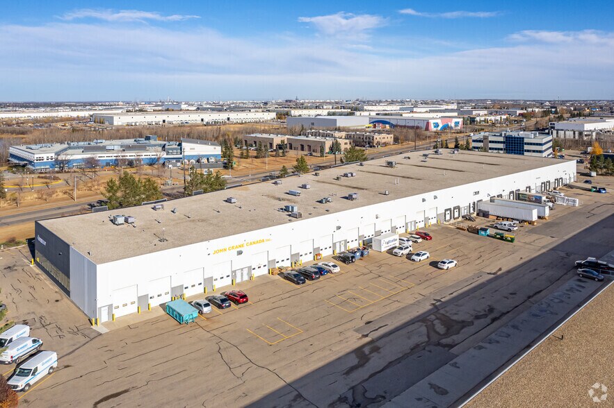 7003-7127 Roper Rd NW, Edmonton, AB à louer - Aérien - Image 2 de 2