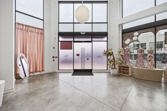 8303-8315 Melrose Ave, West Hollywood, CA à louer Photo intérieure- Image 2 de 9