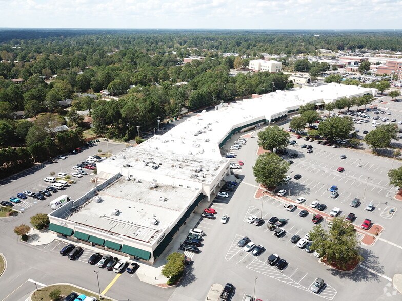 1702 Owen Dr, Fayetteville, NC à louer - Aérien - Image 3 de 19