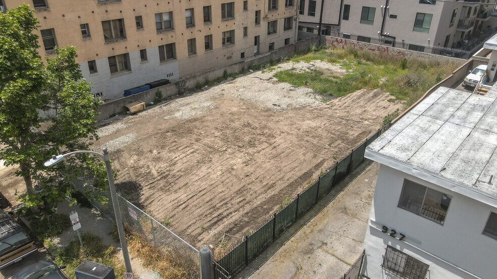 933 S Gramercy Pl, Los Angeles, CA à vendre - Photo du bâtiment - Image 3 de 14