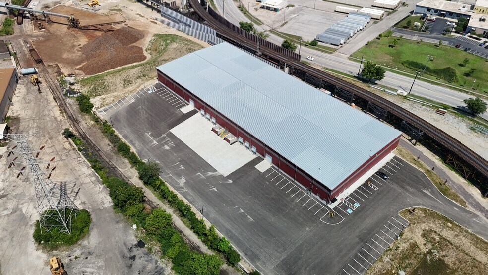 299 Gest st, Cincinnati, OH à louer - Photo du bâtiment - Image 2 de 14