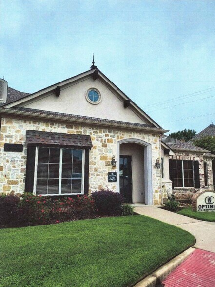2221 H G Mosley Pky, Longview, TX for lease - Building Photo - Image 1 of 6