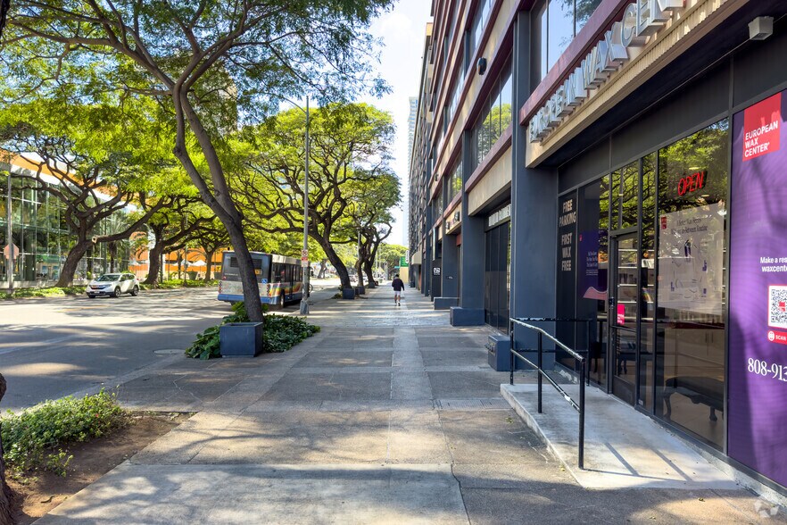 1221 Kapiolani Blvd, Honolulu, HI à louer - Photo du bâtiment - Image 3 de 8