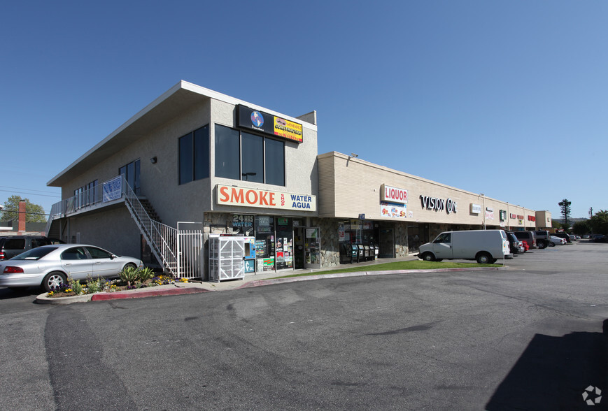 400-450 N Azusa Ave, West Covina, CA for lease - Primary Photo - Image 1 of 4