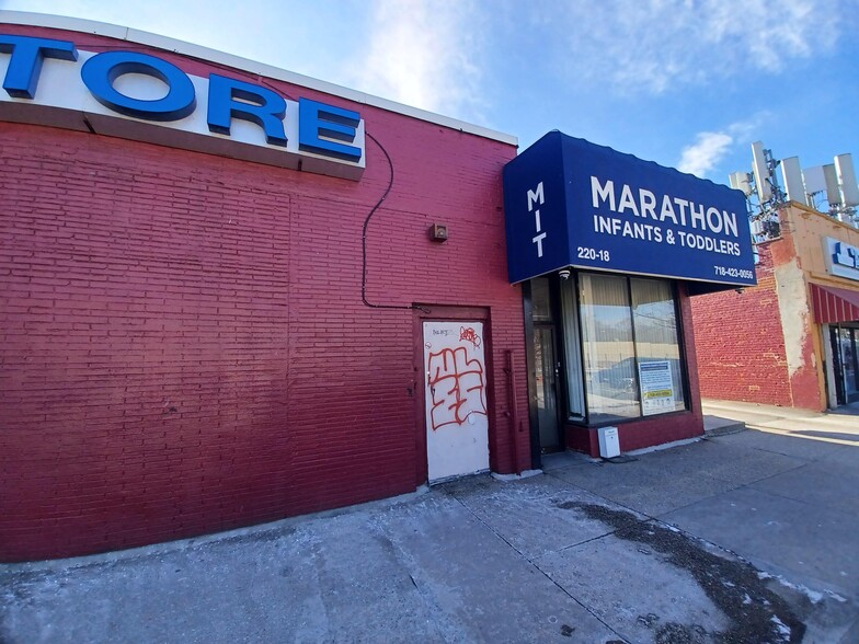 22018 Horace Harding Expy, Oakland Gardens, NY for lease - Primary Photo - Image 1 of 3