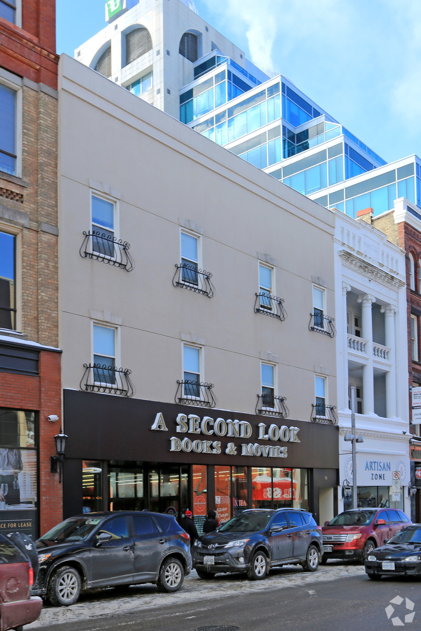 27-35 King St W, Kitchener, ON à vendre Photo principale- Image 1 de 1