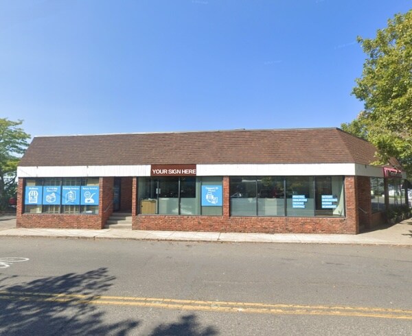 2 Main St, Sag Harbor, NY à louer - Photo du bâtiment - Image 2 de 7