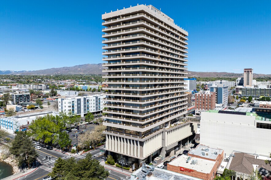 100 N Arlington Ave, Reno, NV à vendre - Photo principale - Image 1 de 9