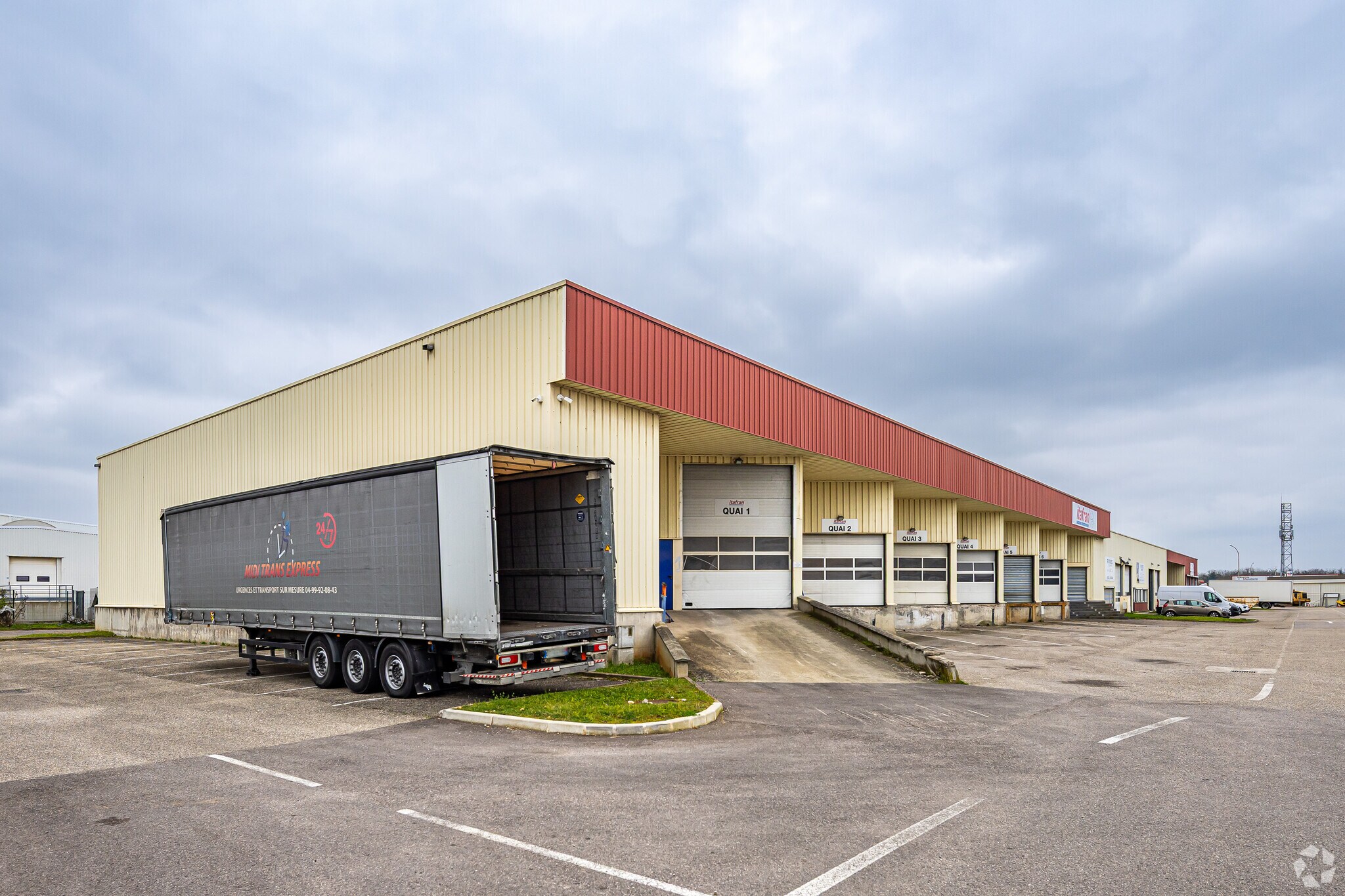 15 Avenue De Montmartin, Corbas à louer Photo principale- Image 1 de 16