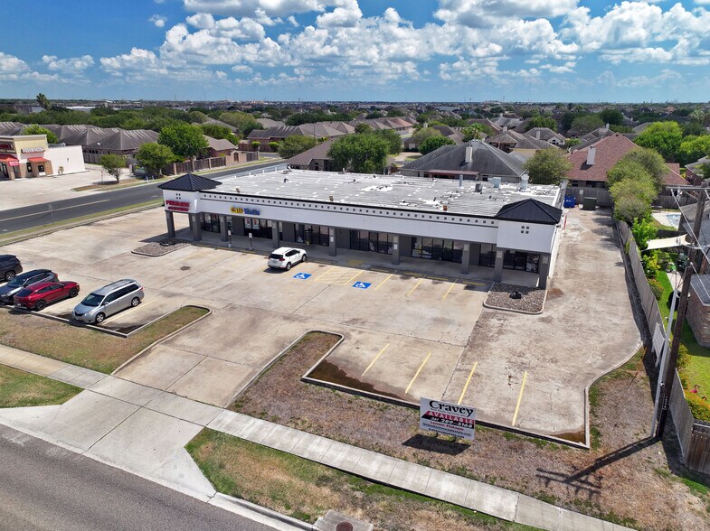 7626 S Staples St, Corpus Christi, TX for lease - Building Photo - Image 1 of 3