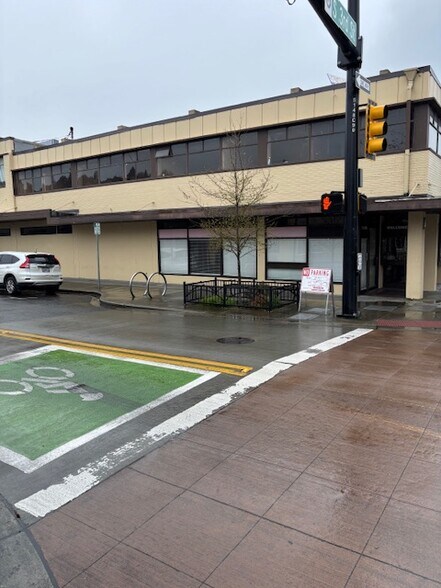 825 S 3rd St, Renton, WA à louer - Photo du bâtiment - Image 3 de 3