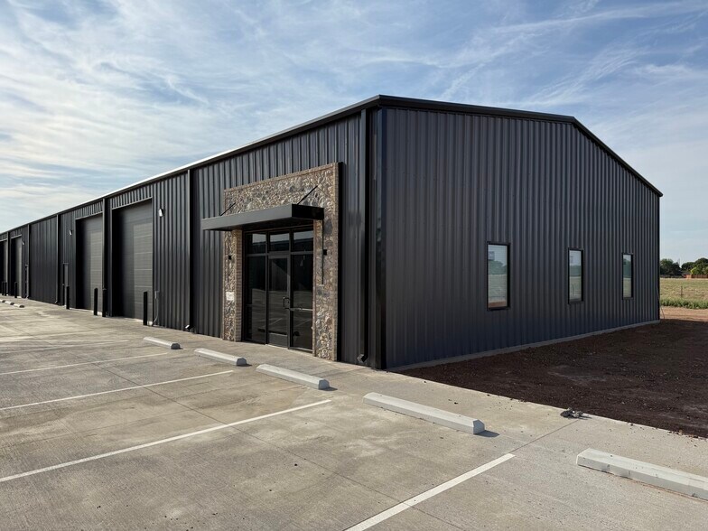 8810 Valencia Ave, Lubbock, TX à louer - Photo du bâtiment - Image 3 de 5