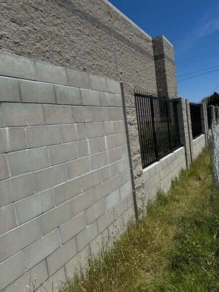 9404 San Diego St, Spring Valley, CA à vendre - Photo du bâtiment - Image 2 de 4