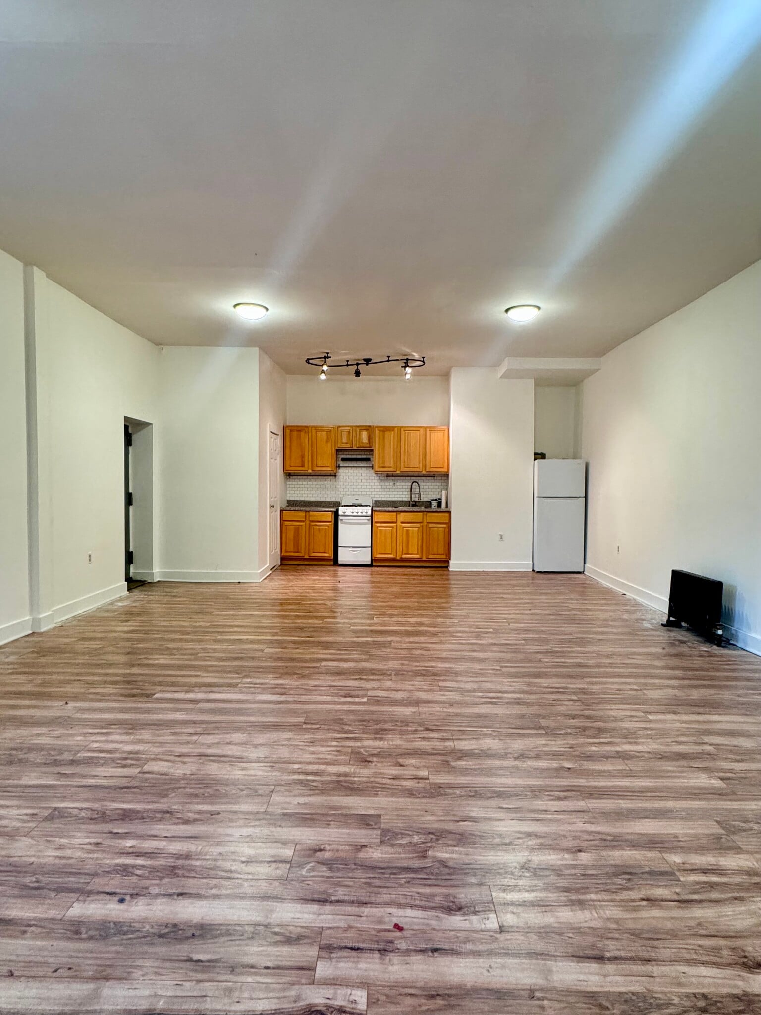 210 Humboldt St, Brooklyn, NY for lease Building Photo- Image 1 of 7