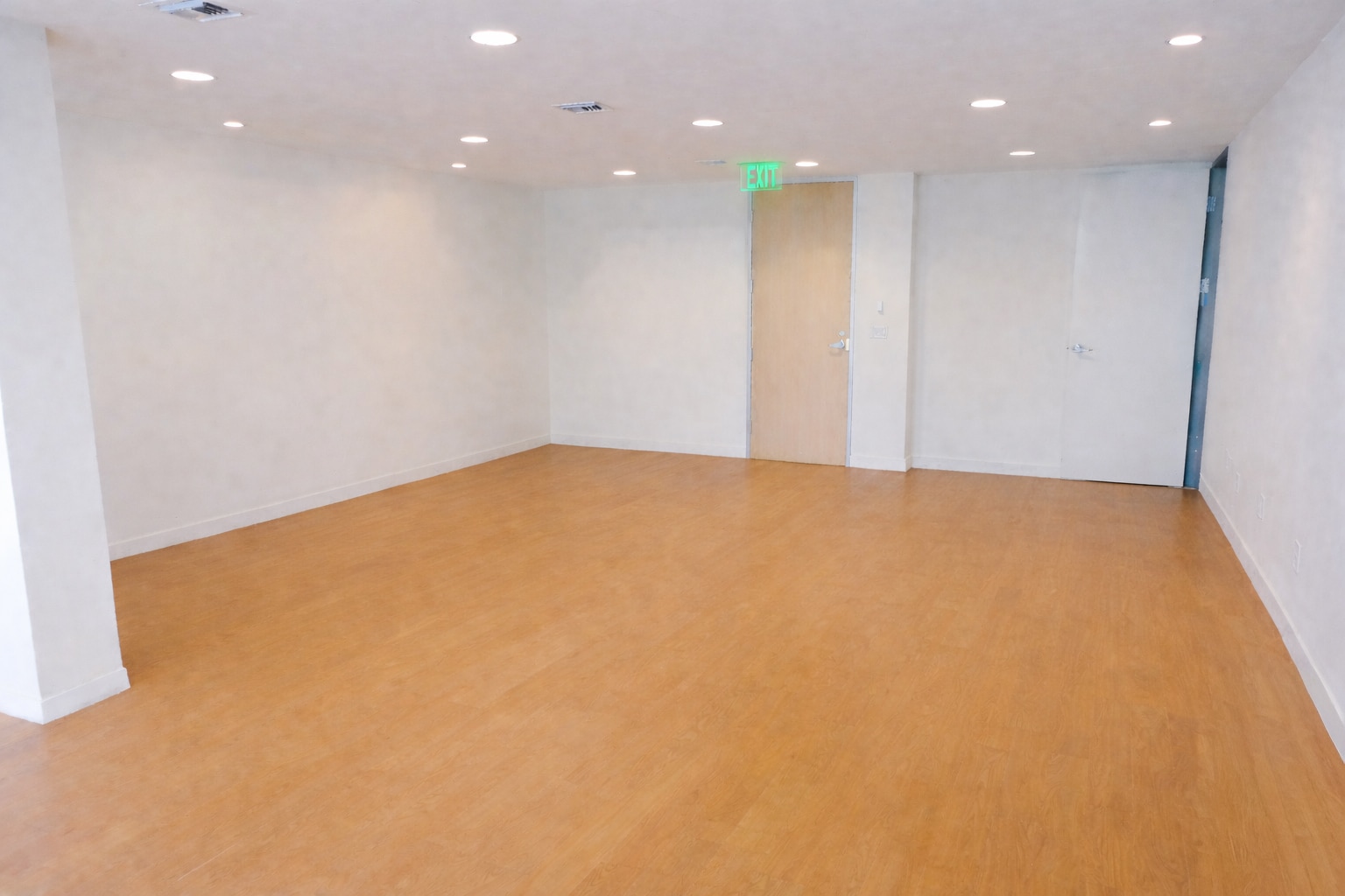 10951 W Pico Blvd, Los Angeles, CA for lease Interior Photo- Image 1 of 3