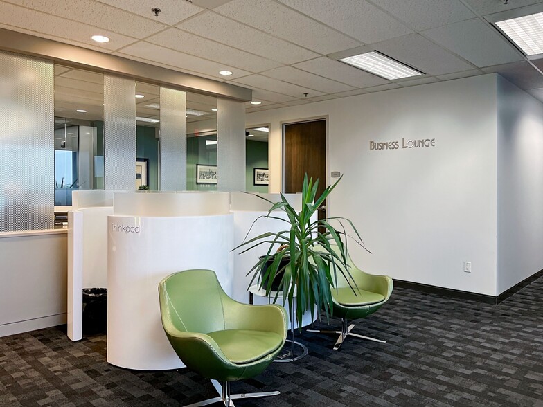 4711 Yonge St, Toronto, ON à louer - Photo intérieure - Image 3 de 14