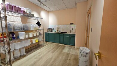 822 Kumho Dr, Fairlawn, OH à louer Photo intérieure- Image 2 de 21