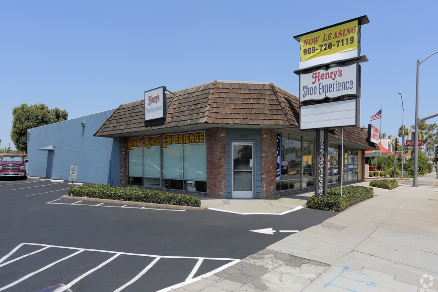 12001-12017 Carson St, Hawaiian Gdns, Hawaiian Gardens, CA for sale - Building Photo - Image 2 of 7