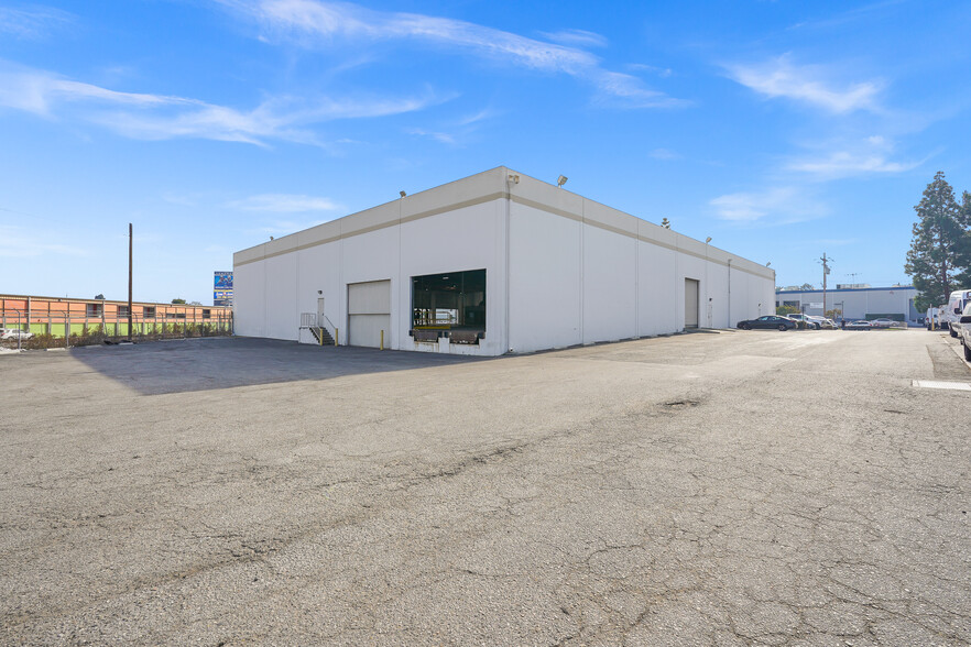 2551 Santa Fe Ave, Redondo Beach, CA for lease - Building Photo - Image 3 of 7