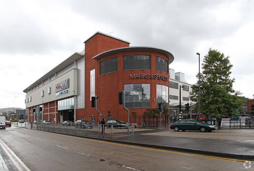 Market Square Mall, High Wycombe à louer - Photo du b timent - Image 2 de 22