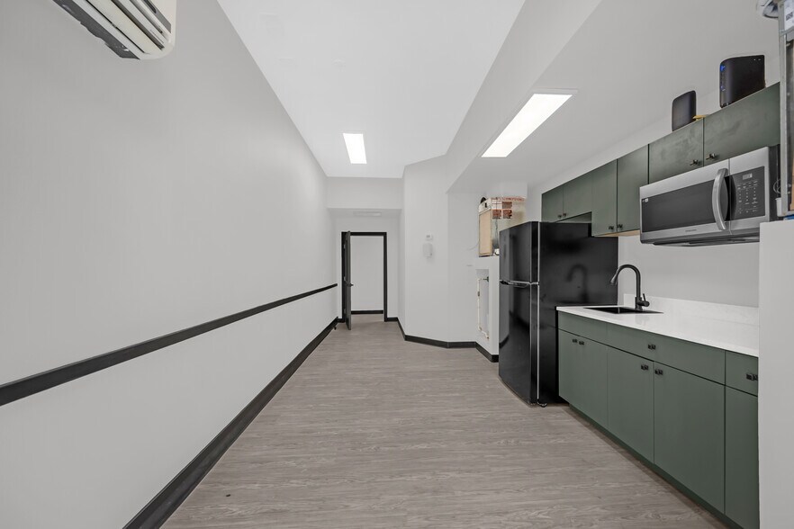 1114-1130 E Plant St, Winter Garden, FL à louer - Photo du bâtiment - Image 2 de 9