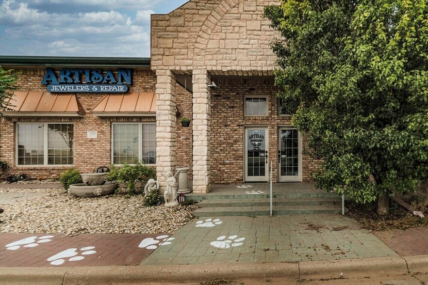 4308 Olton Rd, Plainview, TX for sale - Building Photo - Image 2 of 7