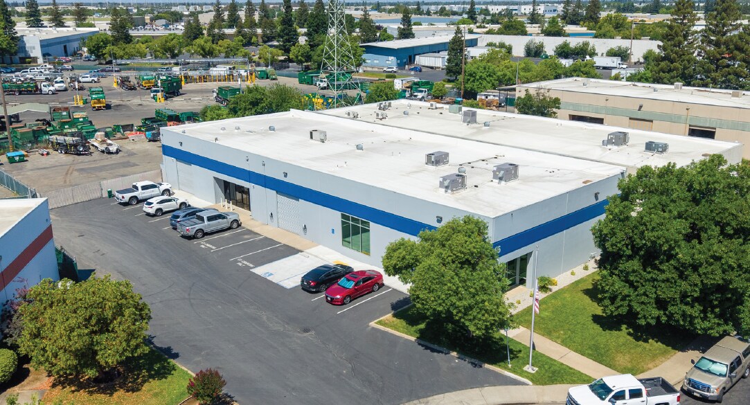 16 Light Sky Ct, Sacramento, CA à vendre Photo du bâtiment- Image 1 de 17