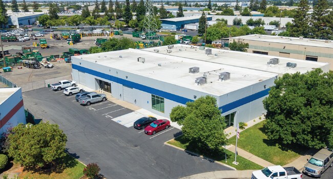Plus de détails pour 16 Light Sky Ct, Sacramento, CA - Industriel à vendre