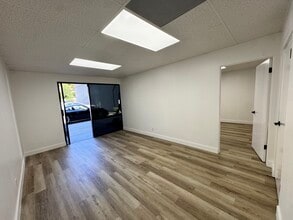 23930-23978 Craftsman Rd, Calabasas, CA for lease Interior Photo- Image 2 of 10