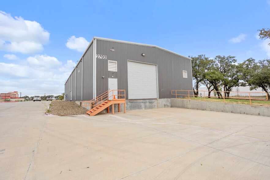 2702 Fort Worth Hwy, Hudson Oaks, TX à vendre - Photo du bâtiment - Image 2 de 29
