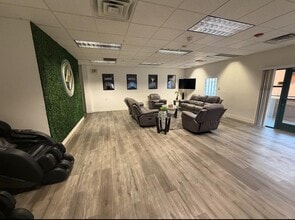 5440 W Sahara Ave, Las Vegas, NV for sale Interior Photo- Image 2 of 6