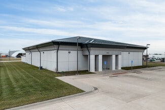 Plus de détails pour 1931 SE Ninth St, Newton, KS - Industriel à vendre
