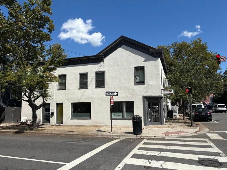 300 N Patrick St, Alexandria, VA à vendre - Photo du bâtiment - Image 2 de 8