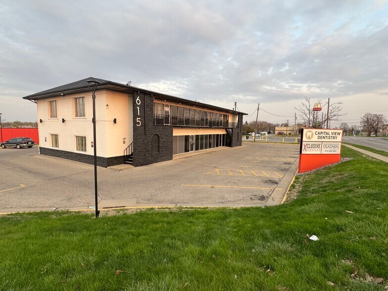 615 E 14th St, Des Moines, IA à louer - Photo du bâtiment - Image 2 de 18