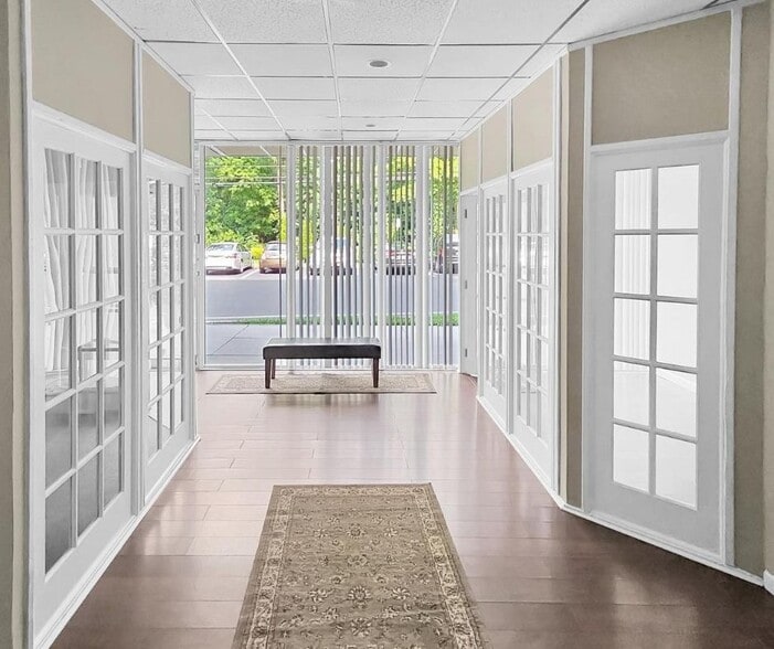 401 Cooper Landing Rd, Cherry Hill, NJ à louer - Photo du bâtiment - Image 3 de 13